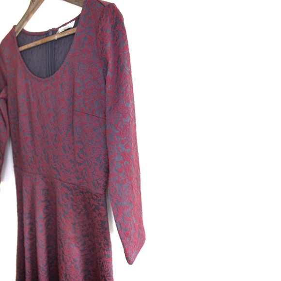 LOFT Raised Floral Embroidered Fit & Flare Dress 0 - Picture 3 of 8